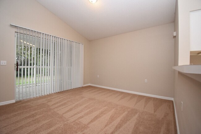 Building Photo - 10000 SW 52nd Ave