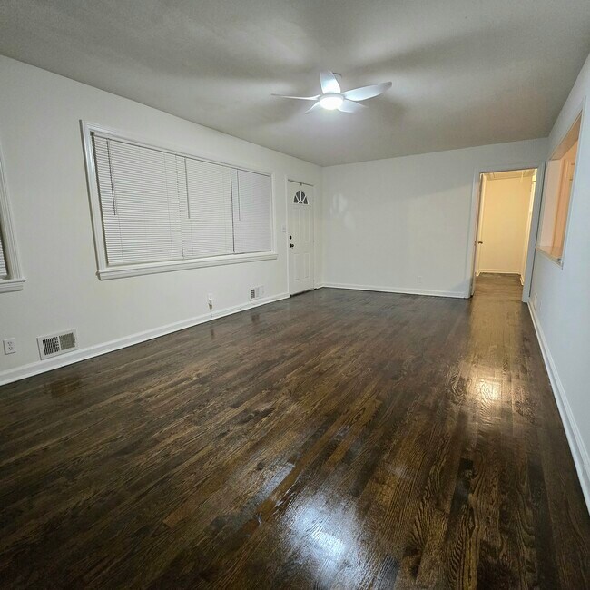 Building Photo - 1831 Shepherd Cir SW