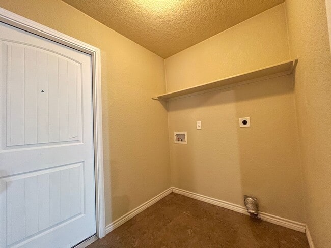 Building Photo - 601 W Little Dipper Dr