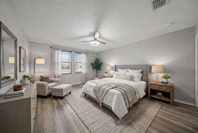 Building Photo - 1501 Big Lake