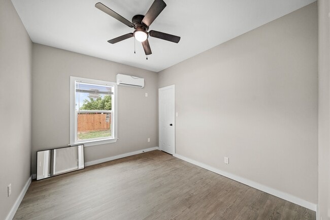 Building Photo - 1644 County Rd 180