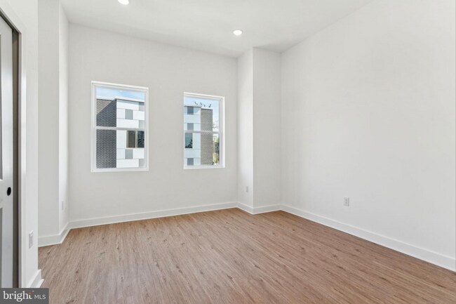 Building Photo - 1028 W Dauphin St