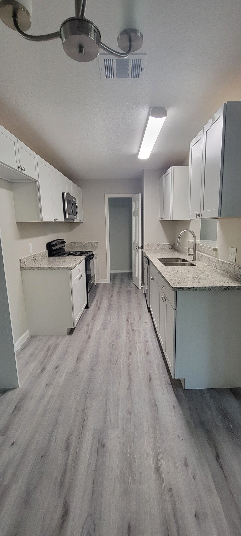 Kitchen area - perfect for cooking and entertaining guests - 903 Brockman St