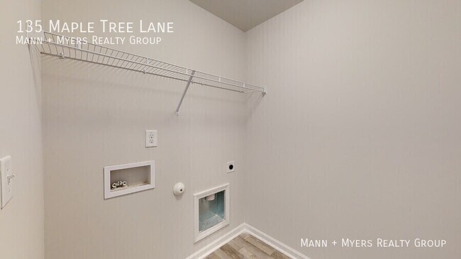 Building Photo - 135 Maple Tree Ln