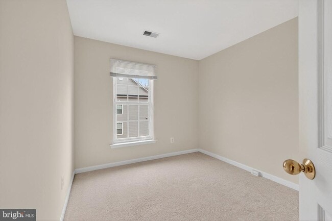 Building Photo - 7568 Great Swan Ct