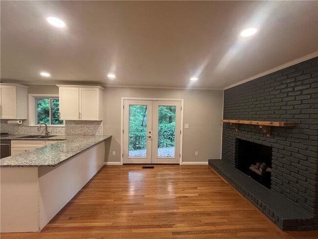 Building Photo - 2301 Echo Hills Cir NE