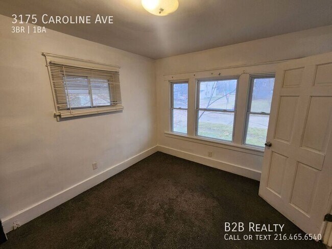 Building Photo - 3175 Caroline Ave