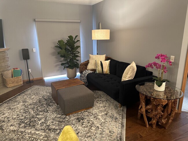 Building Photo - 6809 Pine Crest Trail S