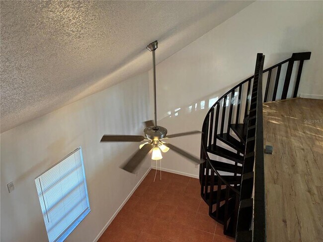 Building Photo - 2142 Bradford St