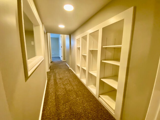 Building Photo - 1620 W 1500 S