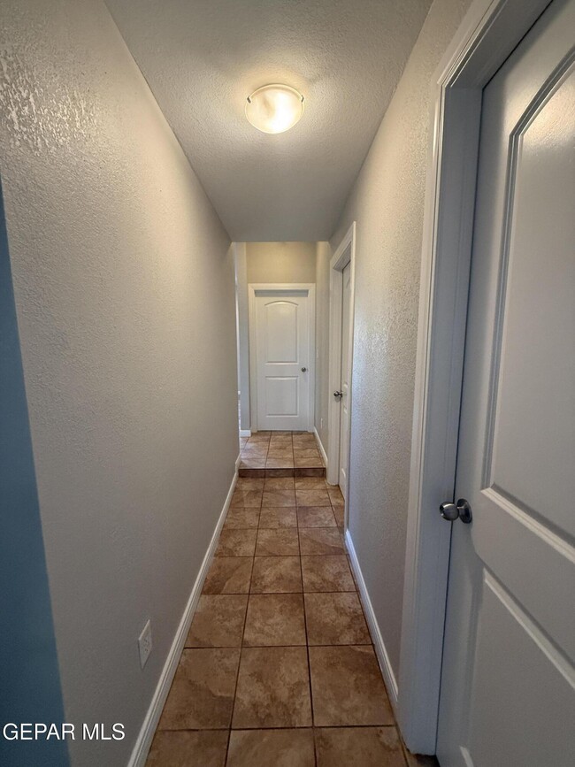 Building Photo - 218 Easter Way