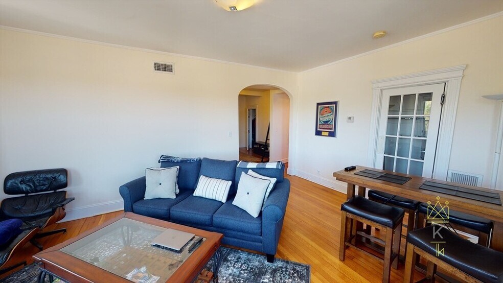 Building Photo - 210 Winthrop Rd