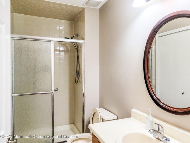 Building Photo - 2D Aaron Burr Ct