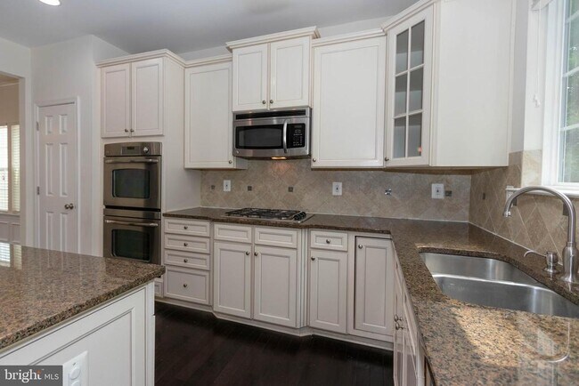 Building Photo - 4100 Presidential Hill Loop