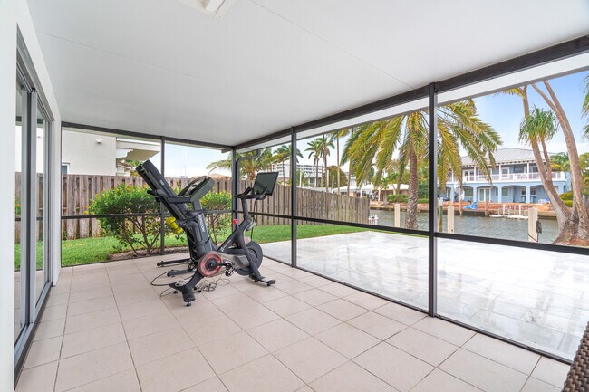 Building Photo - 273 Tropic Dr