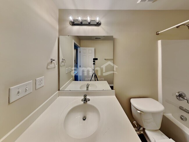 Building Photo - 105 Riverfront Pky