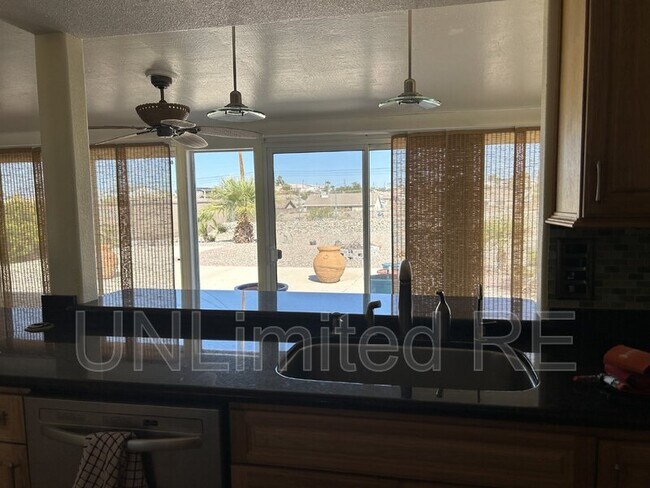 Building Photo - 2805 Cisco Dr N