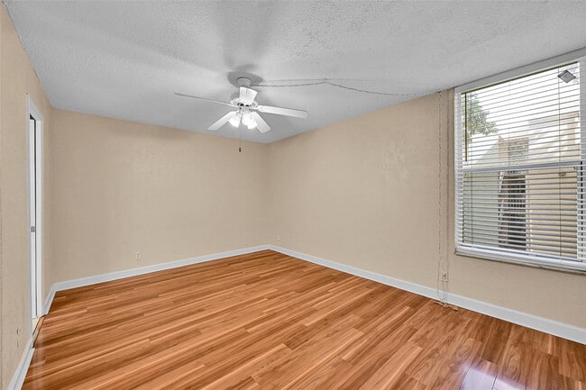 Building Photo - 7173 Orange Dr