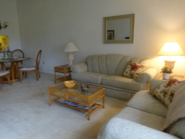 Building Photo - 1211 Capri Isles Blvd
