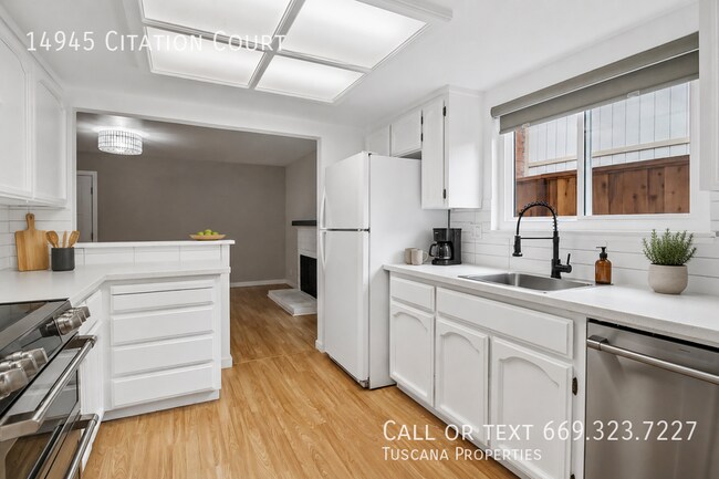 Building Photo - 14945 Citation Ct