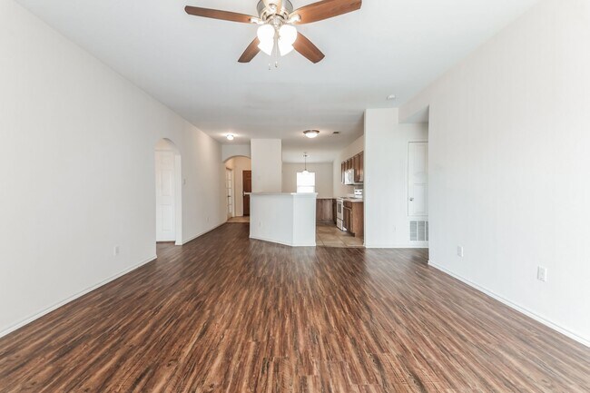 Building Photo - $1850 3/2/2 with office/flex space in family friendly neighborhood in Forney!