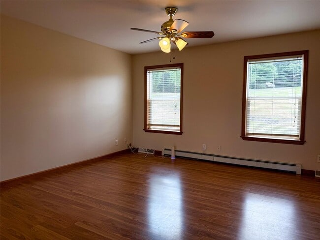 Building Photo - 10 Ashlyn Dr