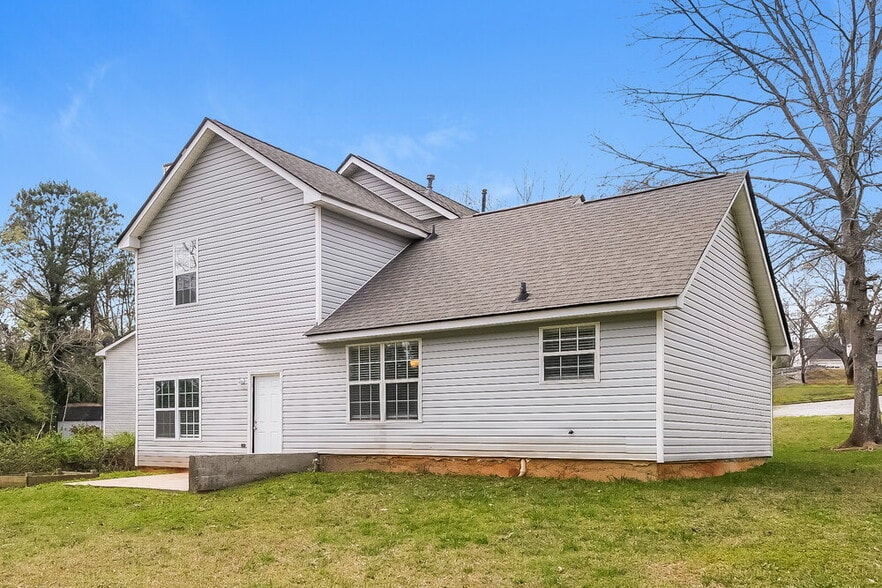 Building Photo - 3444 Sumter Pl