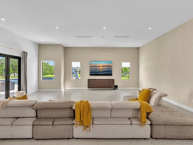 Building Photo - 6122 SW 173rd Way