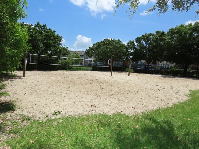 Building Photo - Orlando Park Central Gated Resort Style Co...