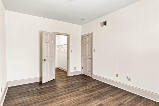 Building Photo - 3654 Shaw Blvd