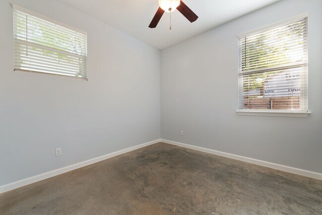 Building Photo - 4415 Clawson Rd