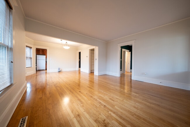 Building Photo - 4135 Quail Ave N