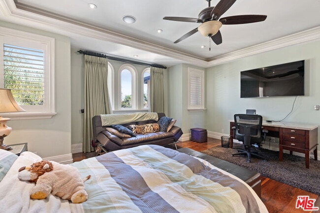 Building Photo - 2023 Parnell Ave