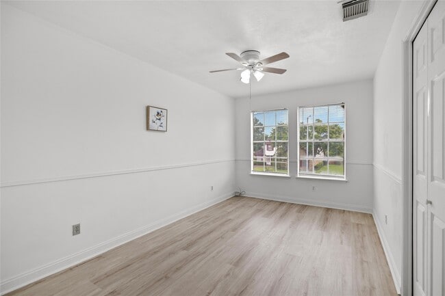 Building Photo - 3122 Lazy Brook Dr