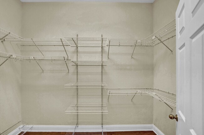 Building Photo - 832 Ashton Oaks Cir