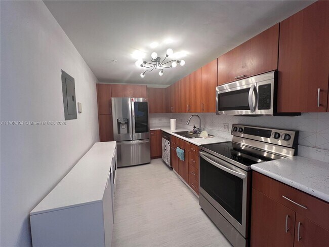 Building Photo - 7501 E Treasure Dr