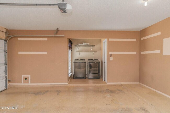 Building Photo - 12865 Little Misty Ln