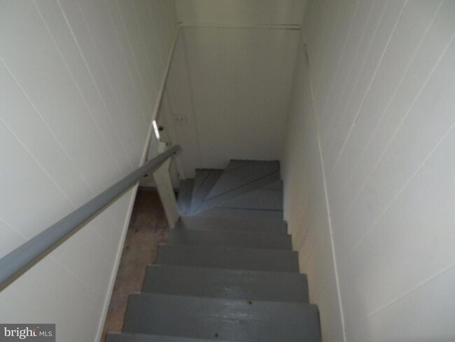 Building Photo - 26 Lakeside Dr