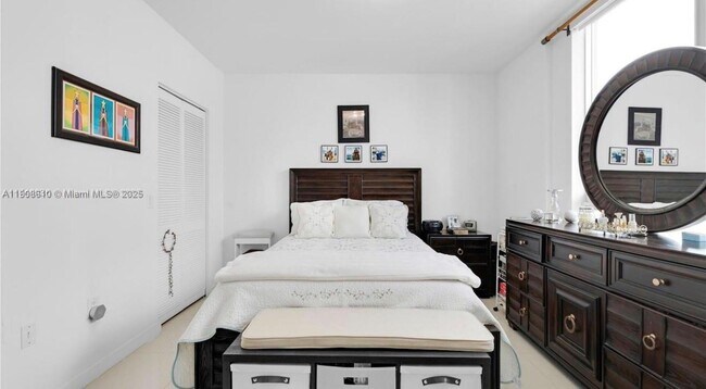 Building Photo - 7875 NW 107th Ave