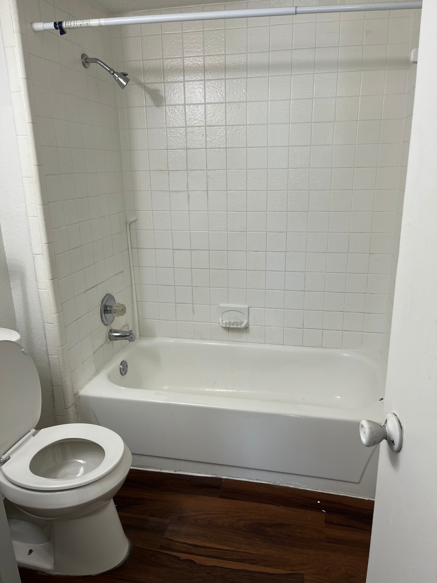 Building Photo - 9839 Walnut St