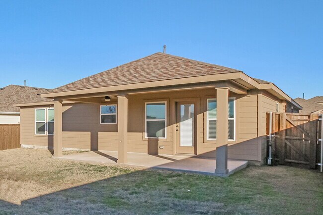 Building Photo - 2637 Wayne Ave