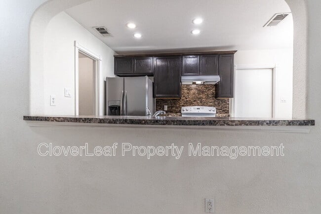 Building Photo - 9423 Cliff Way St