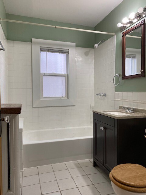 Bathroom - 1131 Lincoln Ave