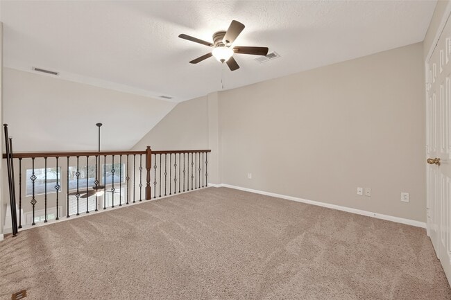 Building Photo - 2330 Everest Way