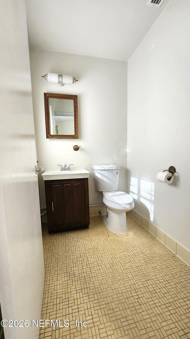 Building Photo - 5532 Keystone Dr S