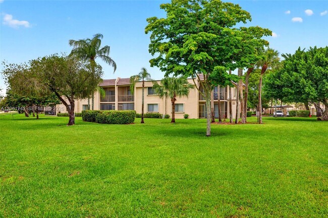 Building Photo - 16431 Blatt Blvd