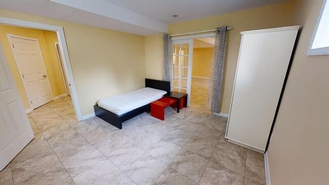 Building Photo - 292 Sandrock Ct