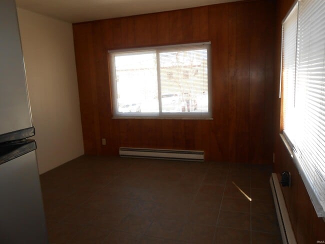 Building Photo - 339 S Lincoln St