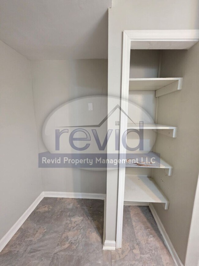 Building Photo - 3 Bedroom Home!!