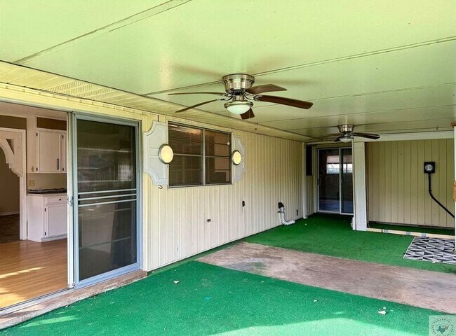 Building Photo - 18 Lanshire Dr